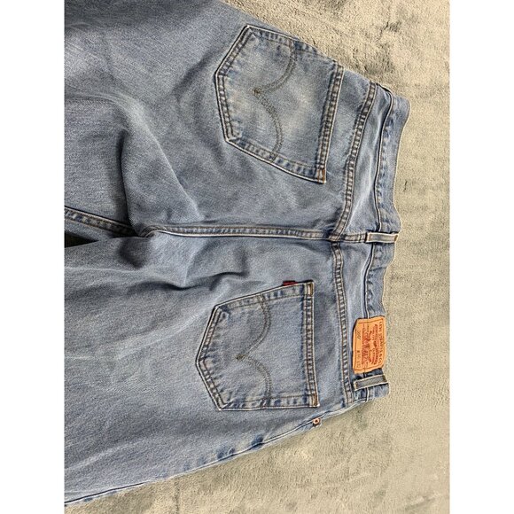 Levi's 550 Men's Relaxed Fit Jeans W36 L32 (FITS W35 X L31) Light Blue Denim - Picture 10 of 11